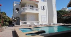 Amazing fully furnished villa 1500m in Mubarak 7 in Hurghada