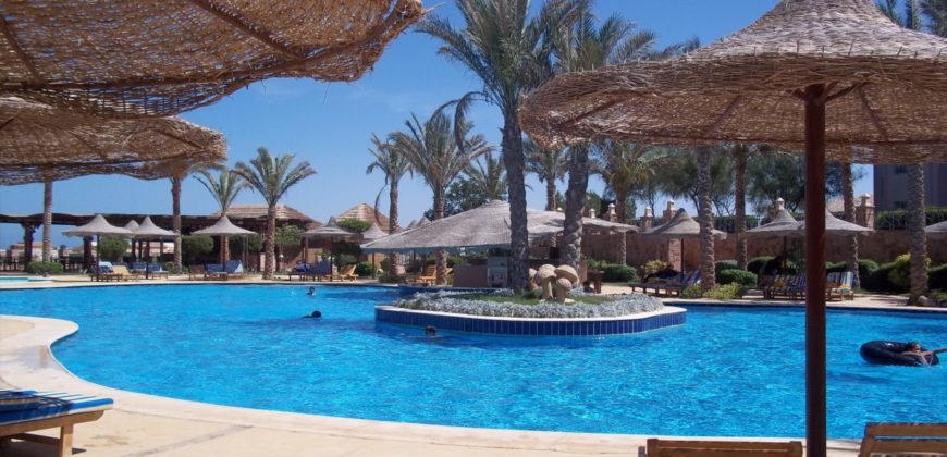 2 bedroom apartment with a direct sea view in Sahl Hasheesh