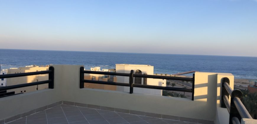 Duplex sea view with private beach