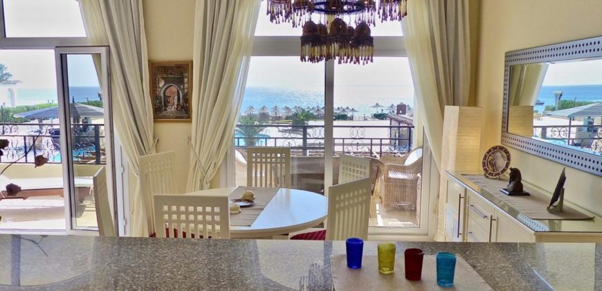 Amazing Sea view 2 bedrooms apartment with private beach