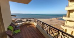 Furnished 2-bedroom apartment with a balcony sea view