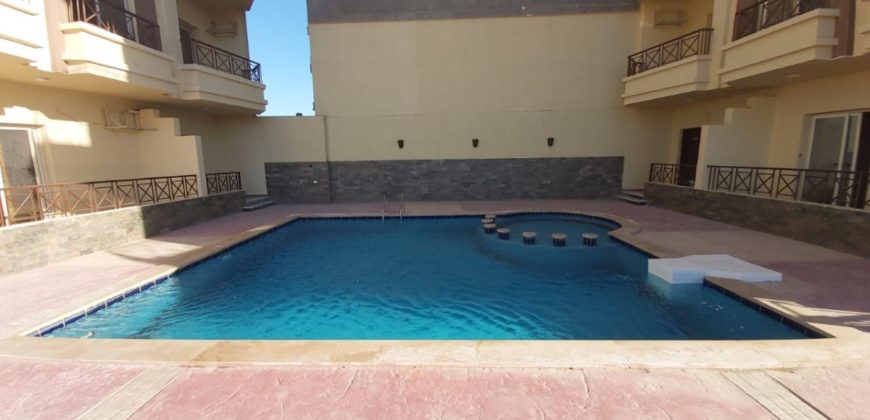 Furnished 2-bedroom apartment with a balcony sea view