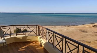 Furnished 2-bedroom apartment with a balcony sea view