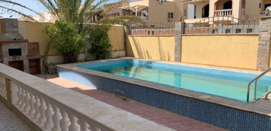 Furnished villa with private pool in Mubarak-7 area