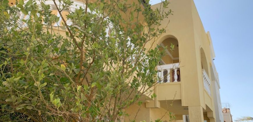 Furnished villa with private pool in Mubarak-7 area