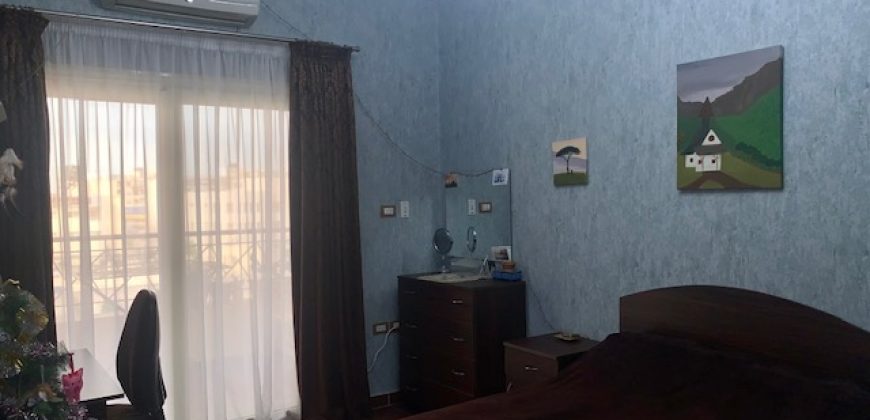 FURNISHED 3-BEDROOM APARTMENT