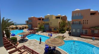 APARTMENT WITH PRIVATE ROOF