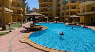 APARTMENT WITH POOL VIEW