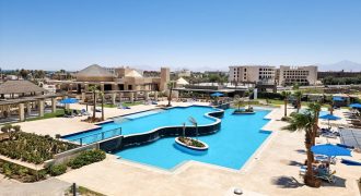 Pool view apartment