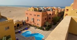 APARTMENT WITH PRIVATE ROOF