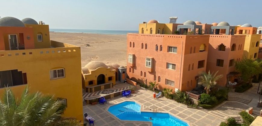 APARTMENT WITH PRIVATE ROOF