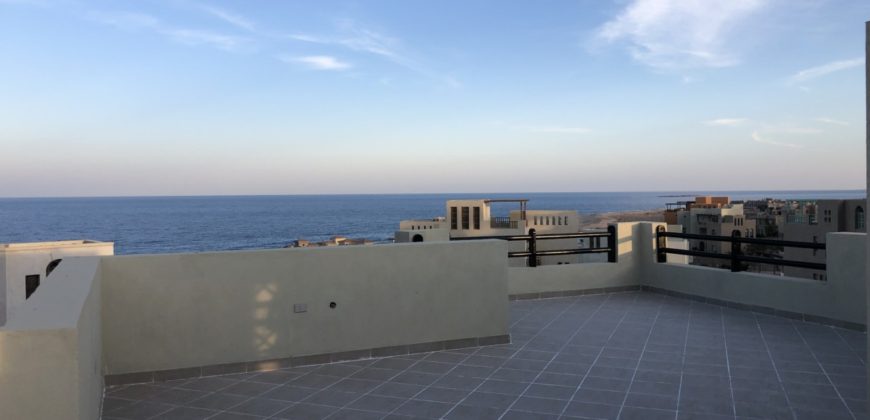 Duplex sea view with private beach