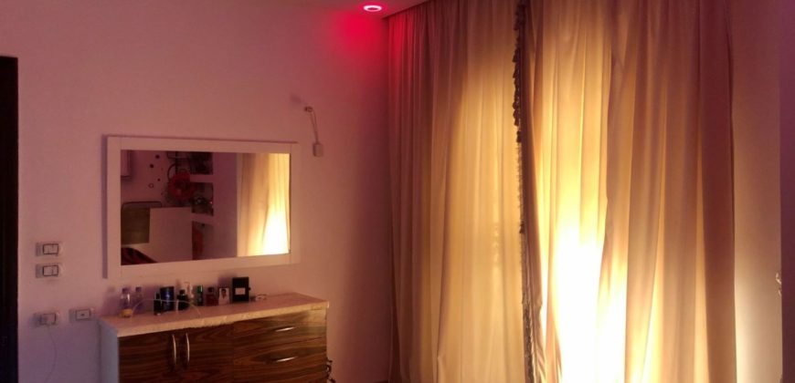 Квартира с 1 спальней, отличной отделкой и полным набором мебели и бытовой техники в районе Эль Каусер
