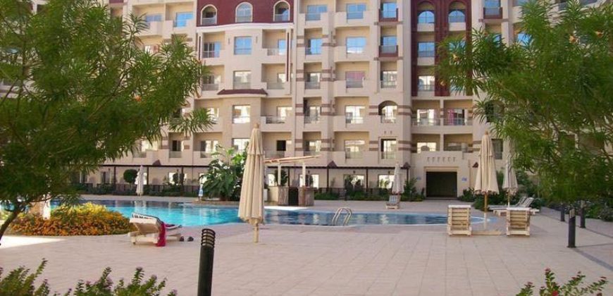 Spacious 1 bedroom apartment with nice pool view
