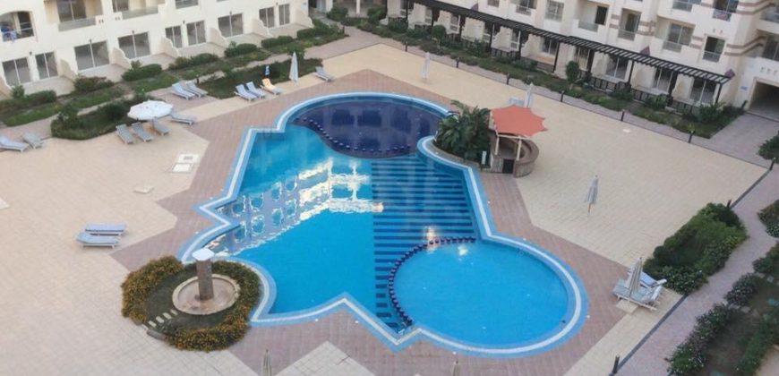 Spacious 1 bedroom apartment with nice pool view