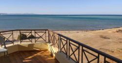 Furnished 2-bedroom apartment with a balcony sea view